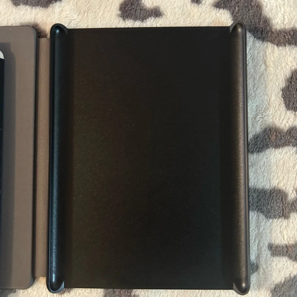 Amazon Black Kindle Paperwhite Cover Book-Style